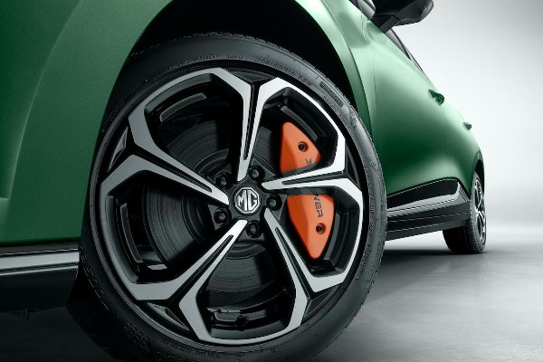 MG4 EV X-Power advanced braking performance