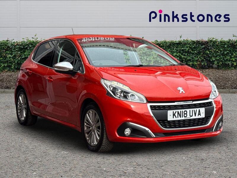 PEUGEOT 208